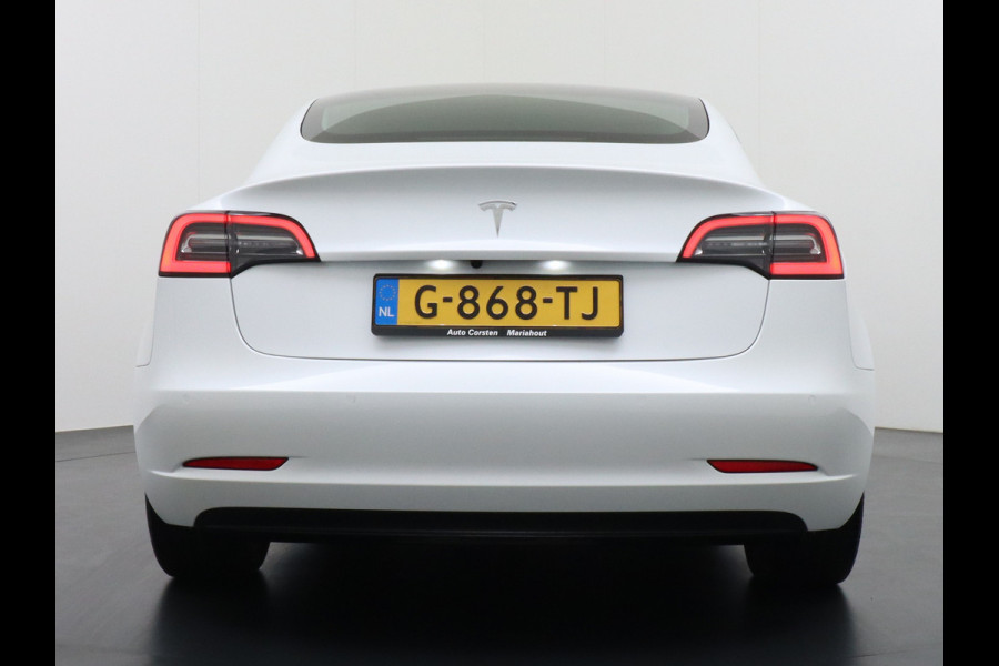Tesla Model 3 RWD SR+ 60kWh 325PK FSD 3-Computer 18" AutoPilot Leder PanoDak Adaptive-Cruise Lmv Camera's Elektr.-Stuur+Stoelen+Spiegels+Geheu Navi LED Comfortstoelen ACC DAB Voorverwarmen interieur via App Keyless via Telefoonsleutel One-Pedal-Drive Origineel Nederlandse auto tot 11kw laden thuis! 1.584kg licht!