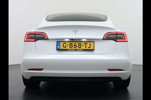 Tesla Model 3 RWD SR+ 60kWh 325PK FSD 3-Computer 18" AutoPilot Leder PanoDak Adaptive-Cruise Lmv Camera's Elektr.-Stuur+Stoelen+Spiegels+Geheu Navi LED Comfortstoelen ACC DAB Voorverwarmen interieur via App Keyless via Telefoonsleutel One-Pedal-Drive Origineel Nederlandse auto tot 11kw laden thuis! 1.584kg licht!