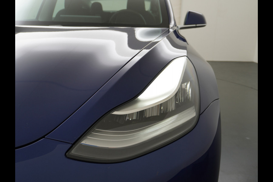 Tesla Model 3 Long Range AWD 75kWh 463PK FSD-3 Computer Premium Audio 4wd AutoPilot Panoramadak Camera's Leer Adaptive-Cruise-Control+Stop&Go  Stoel en achterbank verwarming Electr.Stoelen+Memory+Easy-Entry WiFi 1e Eigenaar Org. Nederlandse Auto Garantie op Accu/Motor tot 18-09-2027/192.000km
