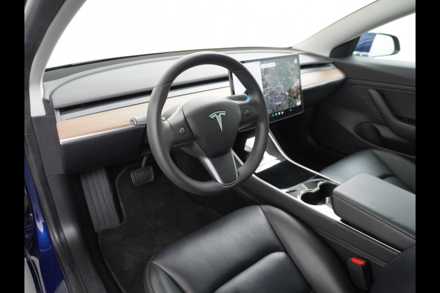 Tesla Model 3 Long Range AWD 75kWh 463PK FSD-3 Computer Premium Audio 4wd AutoPilot Panoramadak Camera's Leer Adaptive-Cruise-Control+Stop&Go  Stoel en achterbank verwarming Electr.Stoelen+Memory+Easy-Entry WiFi 1e Eigenaar Org. Nederlandse Auto Garantie op Accu/Motor tot 18-09-2027/192.000km
