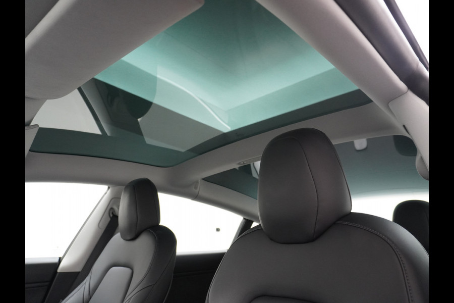 Tesla Model 3 Long Range AWD 75kWh 463PK FSD-3 Computer Premium Audio 4wd AutoPilot Panoramadak Camera's Leer Adaptive-Cruise-Control+Stop&Go  Stoel en achterbank verwarming Electr.Stoelen+Memory+Easy-Entry WiFi 1e Eigenaar Org. Nederlandse Auto Garantie op Accu/Motor tot 18-09-2027/192.000km
