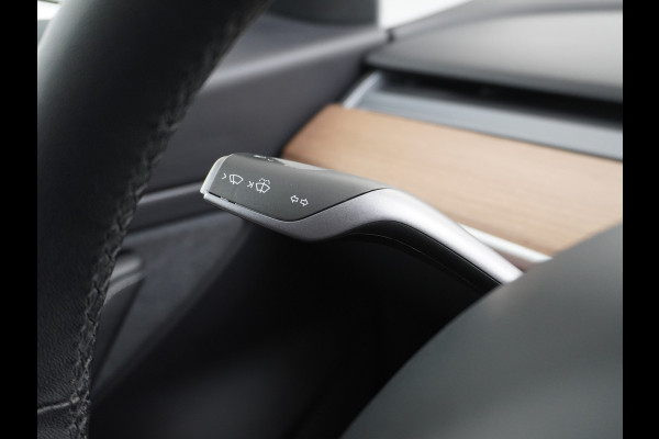 Tesla Model 3 Long Range AWD 75kWh 463PK FSD-3 Computer Premium Audio 4wd AutoPilot Panoramadak Camera's Leer Adaptive-Cruise-Control+Stop&Go  Stoel en achterbank verwarming Electr.Stoelen+Memory+Easy-Entry WiFi 1e Eigenaar Org. Nederlandse Auto Garantie op Accu/Motor tot 18-09-2027/192.000km