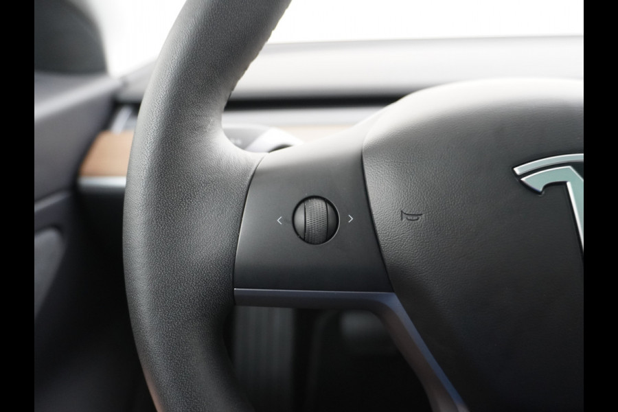 Tesla Model 3 Long Range AWD 75kWh 463PK FSD-3 Computer Premium Audio 4wd AutoPilot Panoramadak Camera's Leer Adaptive-Cruise-Control+Stop&Go  Stoel en achterbank verwarming Electr.Stoelen+Memory+Easy-Entry WiFi 1e Eigenaar Org. Nederlandse Auto Garantie op Accu/Motor tot 18-09-2027/192.000km