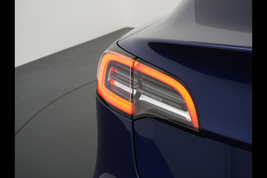Tesla Model 3 Long Range AWD 75kWh 463PK FSD-3 Computer Premium Audio 4wd AutoPilot Panoramadak Camera's Leer Adaptive-Cruise-Control+Stop&Go  Stoel en achterbank verwarming Electr.Stoelen+Memory+Easy-Entry WiFi 1e Eigenaar Org. Nederlandse Auto Garantie op Accu/Motor tot 18-09-2027/192.000km