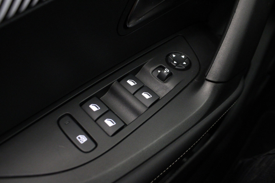 Peugeot 2008 1.2 PureTech 130 Allure |Navi|Camera|