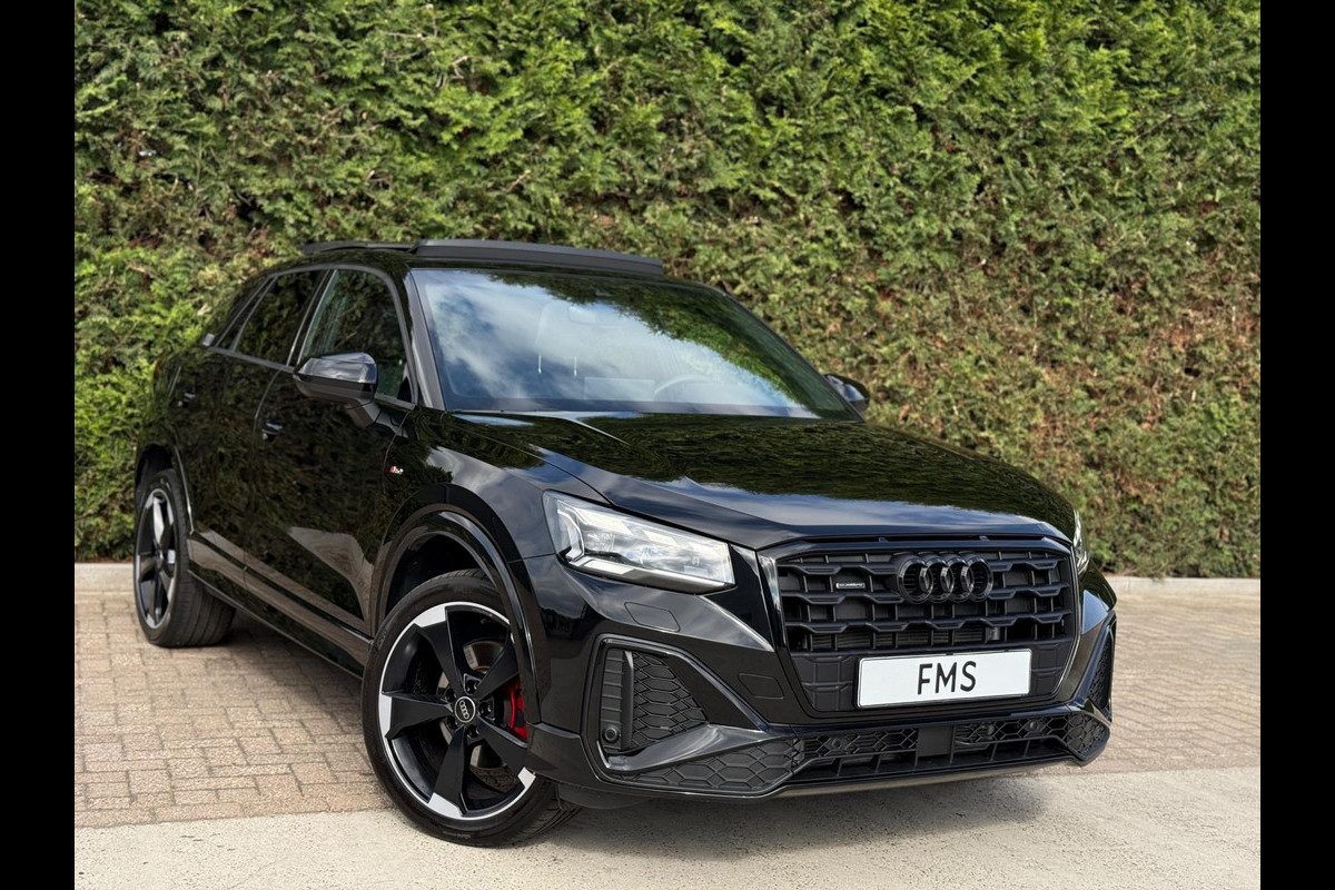 Audi Q2 40 TFSI Quattro 3x S-Line Panorama Trekhaak Audi Q2 40 TFSI Quattro 3x S-Line Panorama Trekhaak