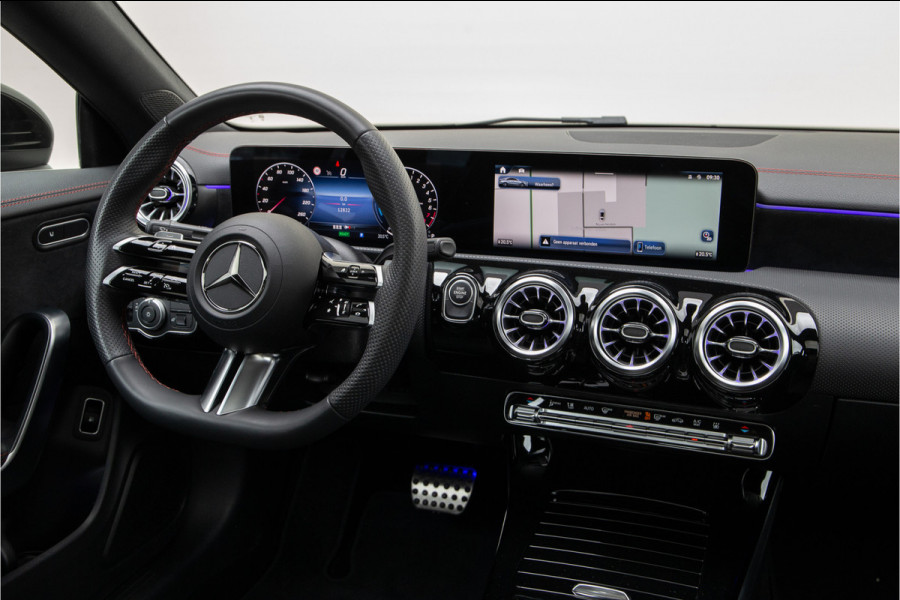 Mercedes-Benz CLA-Klasse 250 e AMG Premium, Facelift, Panorama, Key-Less, Sfeerverlichting, Hybrid 2024