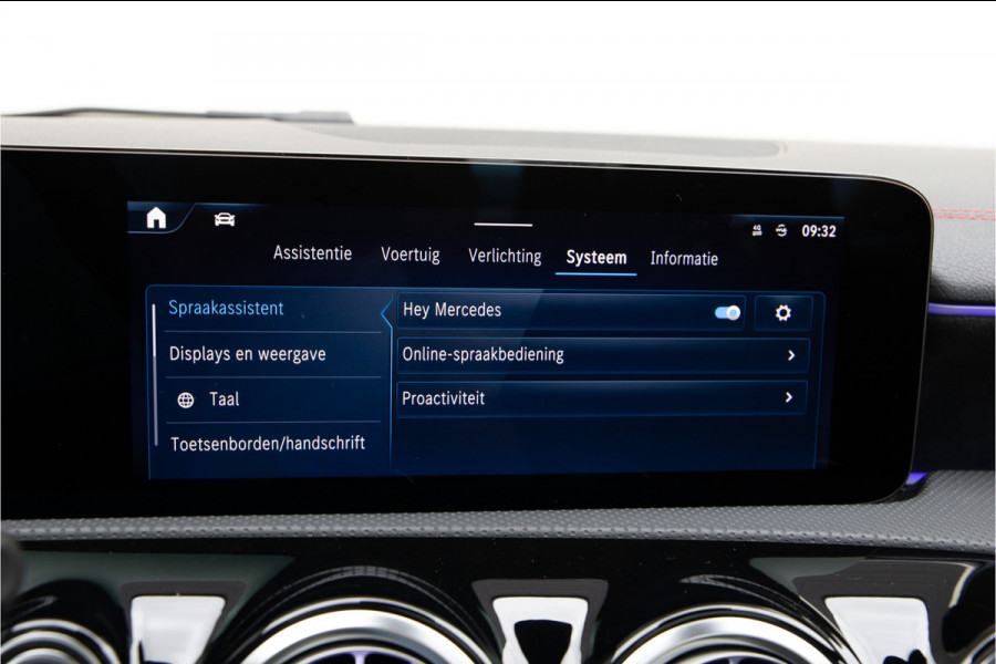 Mercedes-Benz CLA-Klasse 250 e AMG Premium, Facelift, Panorama, Key-Less, Sfeerverlichting, Hybrid 2024