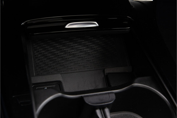 Mercedes-Benz CLA-Klasse 250 e AMG Premium, Facelift, Panorama, Key-Less, Sfeerverlichting, Hybrid 2024
