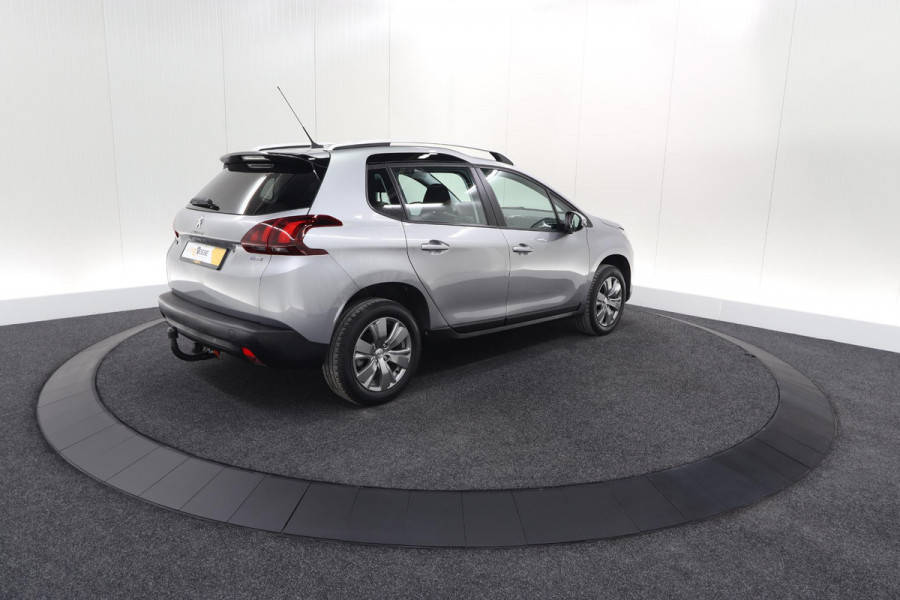 Peugeot 2008 PureTech 82 Blue Lion | Trekhaak | Panoramadak | Navigatie | Parkeersensoren | lage Kilometerstand