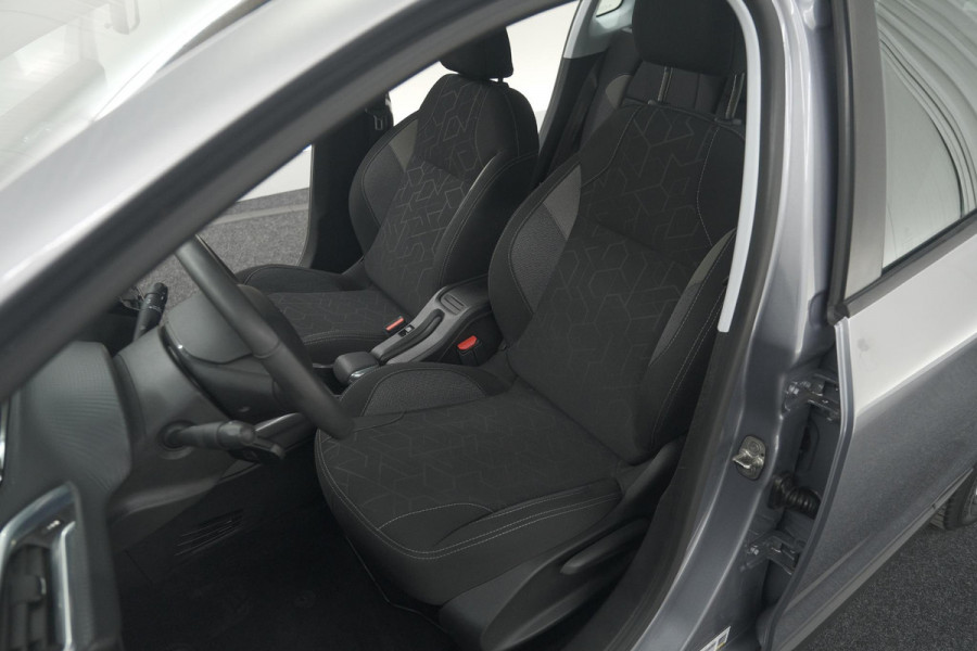 Peugeot 2008 PureTech 82 Blue Lion | Trekhaak | Panoramadak | Navigatie | Parkeersensoren | lage Kilometerstand