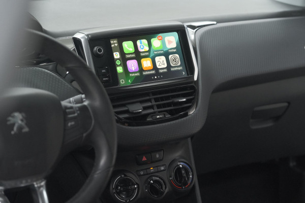 Peugeot 2008 PureTech 82 Blue Lion | Trekhaak | Panoramadak | Navigatie | Parkeersensoren | lage Kilometerstand