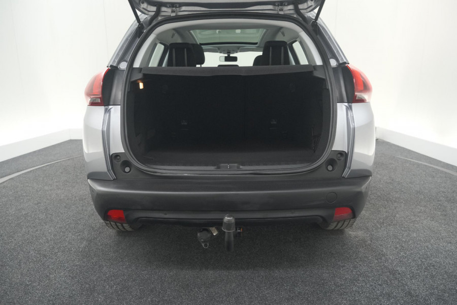 Peugeot 2008 PureTech 82 Blue Lion | Trekhaak | Panoramadak | Navigatie | Parkeersensoren | lage Kilometerstand