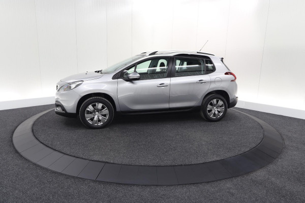 Peugeot 2008 PureTech 82 Blue Lion | Trekhaak | Panoramadak | Navigatie | Parkeersensoren | lage Kilometerstand