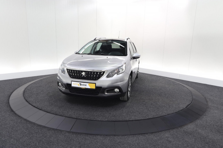 Peugeot 2008 PureTech 82 Blue Lion | Trekhaak | Panoramadak | Navigatie | Parkeersensoren | lage Kilometerstand