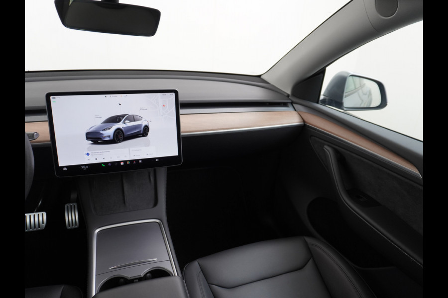 Tesla Model Y Performance 534pk 0-100 3,8 sec. AWD 78,1kWh Warmte-pomp 21"-lm FSD-Comp.3 AutoPilot Carbon-Spoiler Elekr.Achterklep AMD-Ryzen-i 3xCamera Navi LED ACC DAB Voorverwarmen interieur en Keyless via App One-Pedal-Drive Rode Remklauwen Garantie op Accu 13-04-2031 maz. 192.000km max. 250Kw laadvermogen !