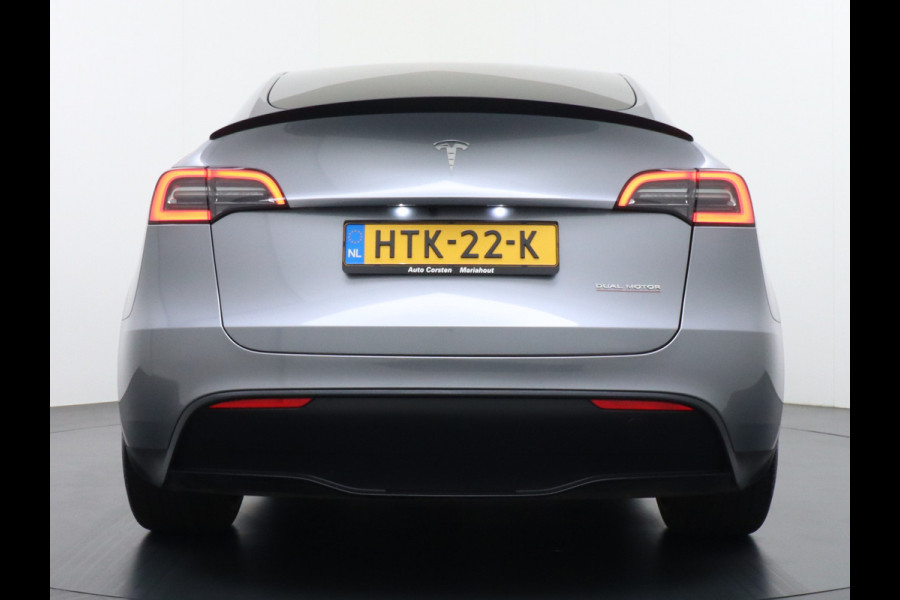 Tesla Model Y Performance 534pk 0-100 3,8 sec. AWD 78,1kWh Warmte-pomp 21"-lm FSD-Comp.3 AutoPilot Carbon-Spoiler Elekr.Achterklep AMD-Ryzen-i 3xCamera Navi LED ACC DAB Voorverwarmen interieur en Keyless via App One-Pedal-Drive Rode Remklauwen Garantie op Accu 13-04-2031 maz. 192.000km max. 250Kw laadvermogen !