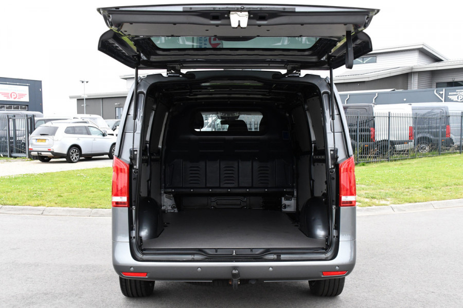 Mercedes-Benz Vito 119 CDI L2 PB Edition Adaptieve Cruise, Camera, Carplay, 190PK, Automaat, Sensoren, Stoelverwarming, LED, Uniek!