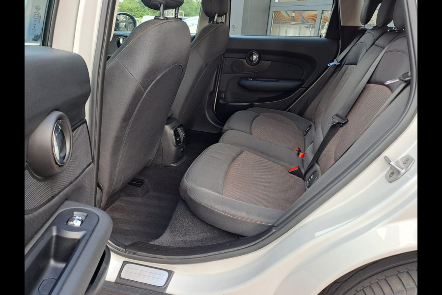 MINI Clubman 1.5 Cooper Salt Business | Airco | Trekhaak | Navi | Cruise | PDC |