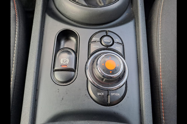 MINI Clubman 1.5 Cooper Salt Business | Airco | Trekhaak | Navi | Cruise | PDC |