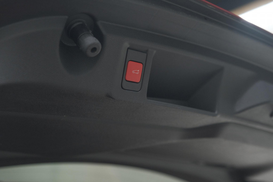 Peugeot 308 SW 1.6 Plug-in Hybrid 225 GT | FOCAL Audio | 360 Camera | Adaptieve Cruise Control | Apple Carplay | Voorruitverwarming