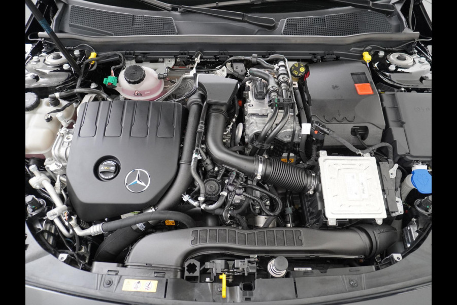 Mercedes-Benz CLA-Klasse Shooting Brake 250 e AMG Line PANO | CAMERA | RIJKLAAR INCL. 12 MND. BOVAGGARANTIE