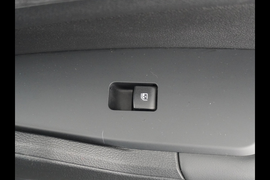Kia Sportage 1.6 T-GDi MHEV DynamicLine Apple Carplay/Android Auto - Cruise Control - Navigatie - Trekhaak Fabriekgarantie tot 07-2029