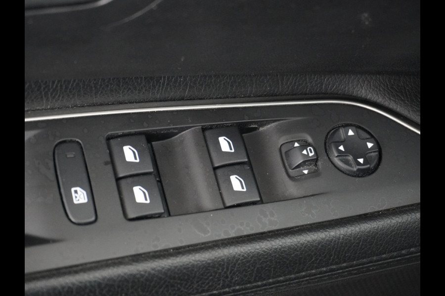 Peugeot 3008 1.6T 181PK AUT-8 Leer Navi Cruise Apple Carplay Android 19" Ecc 360°Camera PDC Elek.Achterklep DAB Connect Blue Premium Led Keyless Lane Departure Privacy Glas Regen-Lichtsensor Draadloze lader Pack City 1 Bluetooth Nieuwprijs €40.540,- Origineel Nederlandse Auto