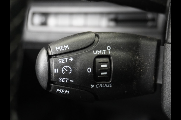 Peugeot 3008 1.6T 181PK AUT-8 Leer Navi Cruise Apple Carplay Android 19" Ecc 360°Camera PDC Elek.Achterklep DAB Connect Blue Premium Led Keyless Lane Departure Privacy Glas Regen-Lichtsensor Draadloze lader Pack City 1 Bluetooth Nieuwprijs €40.540,- Origineel Nederlandse Auto