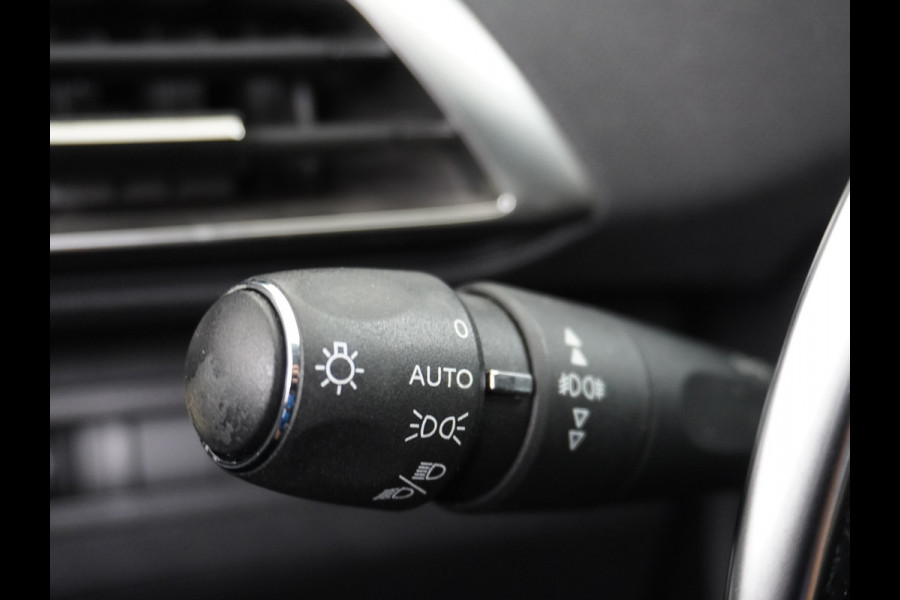 Peugeot 3008 1.6T 181PK AUT-8 Leer Navi Cruise Apple Carplay Android 19" Ecc 360°Camera PDC Elek.Achterklep DAB Connect Blue Premium Led Keyless Lane Departure Privacy Glas Regen-Lichtsensor Draadloze lader Pack City 1 Bluetooth Nieuwprijs €40.540,- Origineel Nederlandse Auto