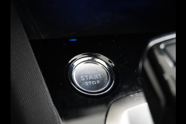 Peugeot 3008 1.6T 181PK AUT-8 Leer Navi Cruise Apple Carplay Android 19" Ecc 360°Camera PDC Elek.Achterklep DAB Connect Blue Premium Led Keyless Lane Departure Privacy Glas Regen-Lichtsensor Draadloze lader Pack City 1 Bluetooth Nieuwprijs €40.540,- Origineel Nederlandse Auto