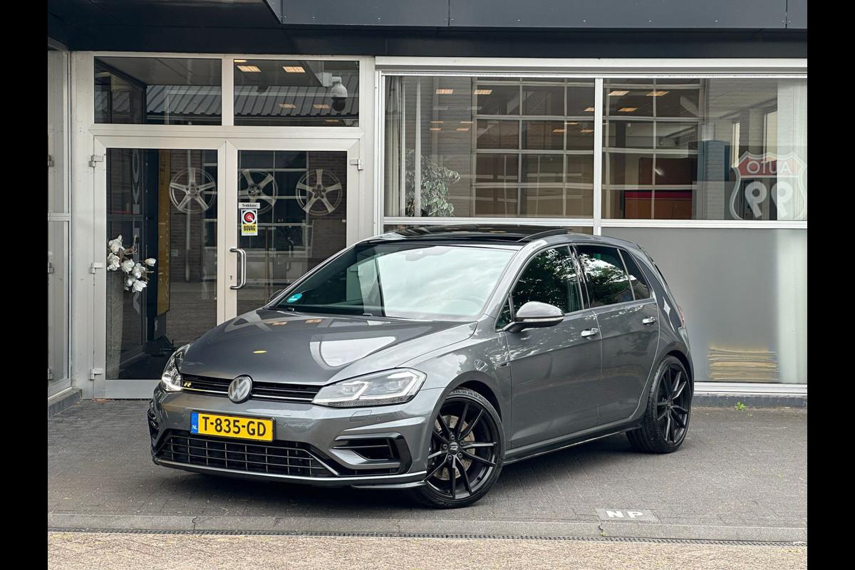 Volkswagen Golf 7.5 2.0 TSI 4Motion R PANO / DCC / DYN AUDIO / VIRTUAL / CARBON / VOL !!! Volkswagen Golf 7.5 2.0 TSI 4Motion R PANO / DCC / DYN AUDIO / VIRTUAL / CARBON / VOL !!!