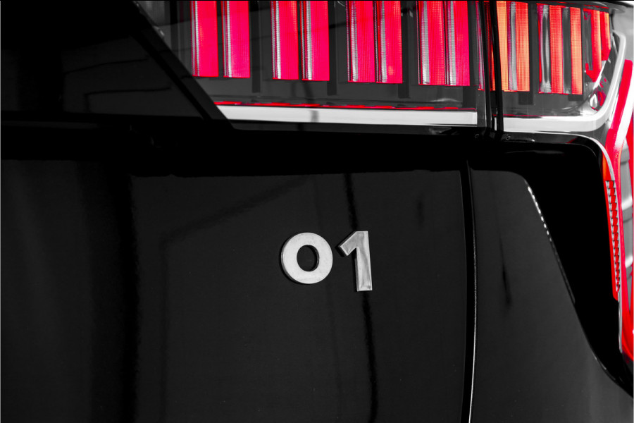 Lynk & Co 01 1.5 PHEV 261PK MY23 | 360 Camera | 7.4 kWh Boordlader | Donkere hemel | S/K-panodak | Adapt. Cruise | Memory | Stoel-+Stuurverw. | Elek. klep | LM 20" | 1700