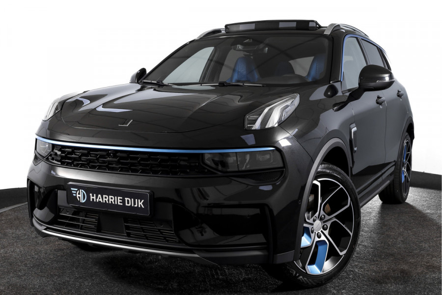 Lynk & Co 01 1.5 PHEV 261PK MY23 | 360 Camera | 7.4 kWh Boordlader | Donkere hemel | S/K-panodak | Adapt. Cruise | Memory | Stoel-+Stuurverw. | Elek. klep | LM 20" | 1700