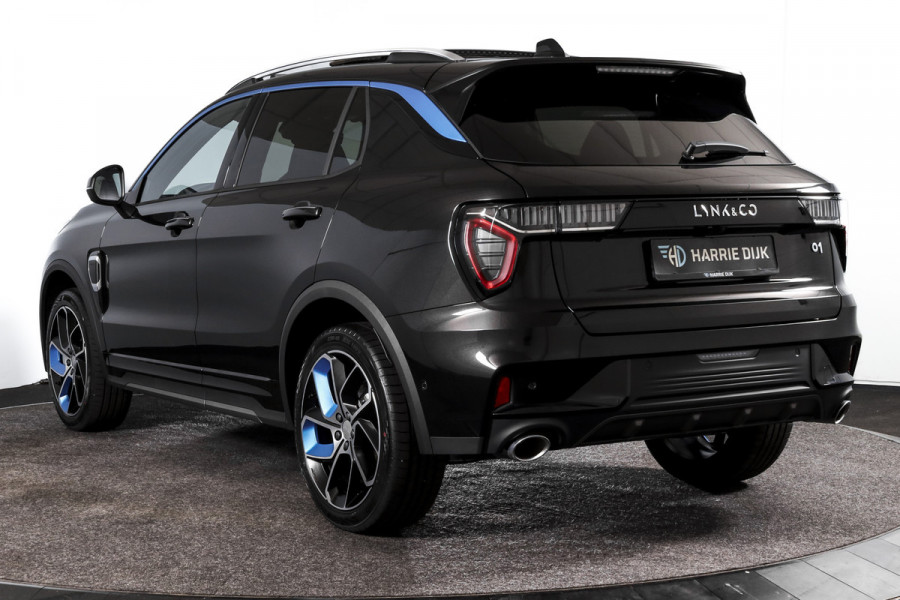 Lynk & Co 01 1.5 PHEV 261PK MY23 | 360 Camera | 7.4 kWh Boordlader | Donkere hemel | S/K-panodak | Adapt. Cruise | Memory | Stoel-+Stuurverw. | Elek. klep | LM 20" | 1700