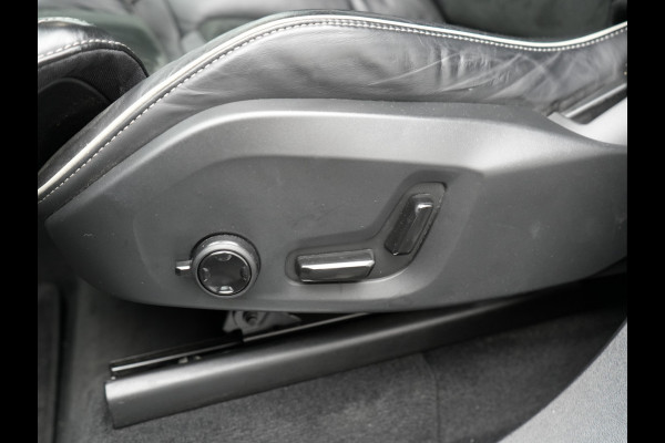 Volvo XC90 T8 Recharge AWD R-Design Plug In Hybrid 394pk 7 Persoons Dealer O.H. INCL BTW Long Range PHEV | Panodak | Alcantara Sportstoelen Memory | Trekhaak af Fabriek | Adaptive Cruise | Harman Kardon | Pilot Assist | L.M. 20" |