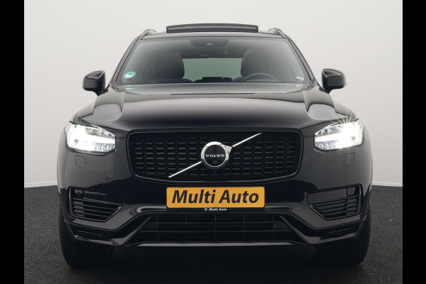 Volvo XC90 T8 Recharge AWD R-Design Plug In Hybrid 394pk 7 Persoons Dealer O.H. INCL BTW Long Range PHEV | Panodak | Alcantara Sportstoelen Memory | Trekhaak af Fabriek | Adaptive Cruise | Harman Kardon | Pilot Assist | L.M. 20" |