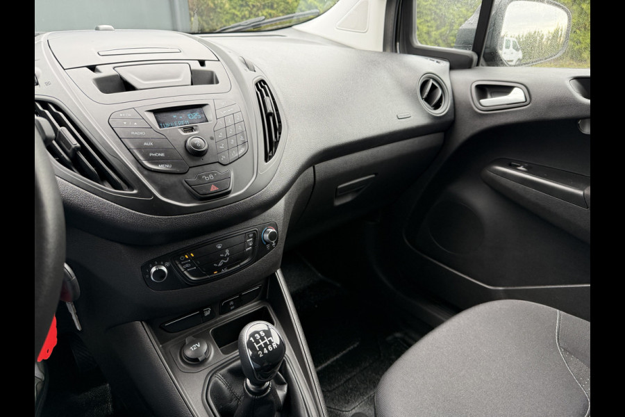 Ford Transit Courier 1.5 TDCI / 1e EIG. / SCHUIFDEUR / AIRCO / CRUISE / NETTE BUS / LICHTMETALEN VELGEN
