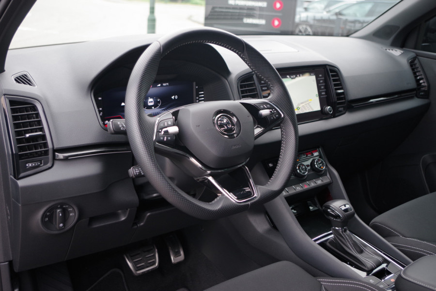 Škoda Karoq 1.5 TSI 150 PK ACT Sportline Business, Panoramadak, Trekhaak, Adap. Cruise Control