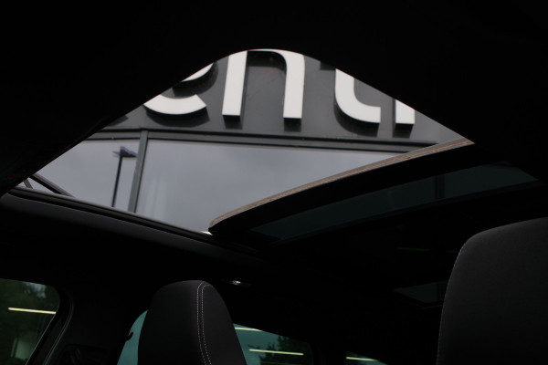 Škoda Karoq 1.5 TSI 150 PK ACT Sportline Business, Panoramadak, Trekhaak, Adap. Cruise Control