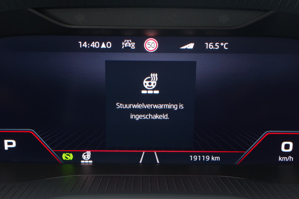Škoda Karoq 1.5 TSI 150 PK ACT Sportline Business, Panoramadak, Trekhaak, Adap. Cruise Control