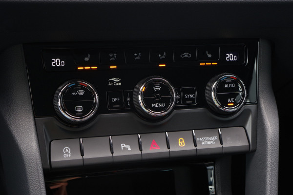 Škoda Karoq 1.5 TSI 150 PK ACT Sportline Business, Panoramadak, Trekhaak, Adap. Cruise Control
