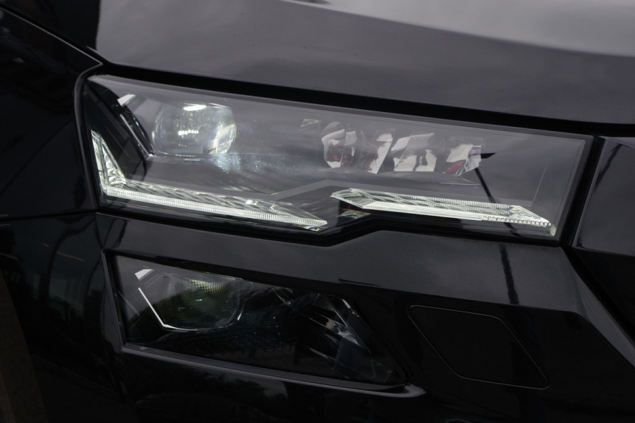 Škoda Karoq 1.5 TSI 150 PK ACT Sportline Business, Panoramadak, Trekhaak, Adap. Cruise Control