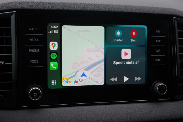 Škoda Karoq 1.5 TSI 150 PK ACT Sportline Business, Panoramadak, Trekhaak, Adap. Cruise Control