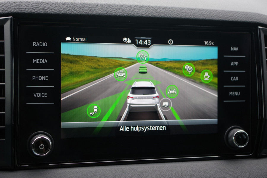 Škoda Karoq 1.5 TSI 150 PK ACT Sportline Business, Panoramadak, Trekhaak, Adap. Cruise Control