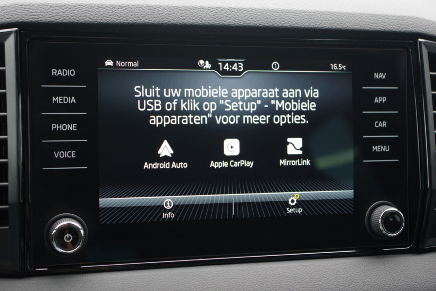 Škoda Karoq 1.5 TSI 150 PK ACT Sportline Business, Panoramadak, Trekhaak, Adap. Cruise Control