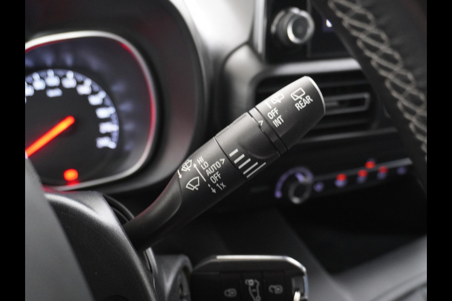 Opel Combo D102pk Leer Navi Apple/Android CruiseControl Stoel-/Stuurverw. Dab Bordherkenning Aut.Verlichting 1.5CDTi l1h1 EURO6 Bluetooth Regensensor Elek.Ramen Mistlampen Usb Pdc RamenAchter Volledig Betimmerde Laadbak Innovation