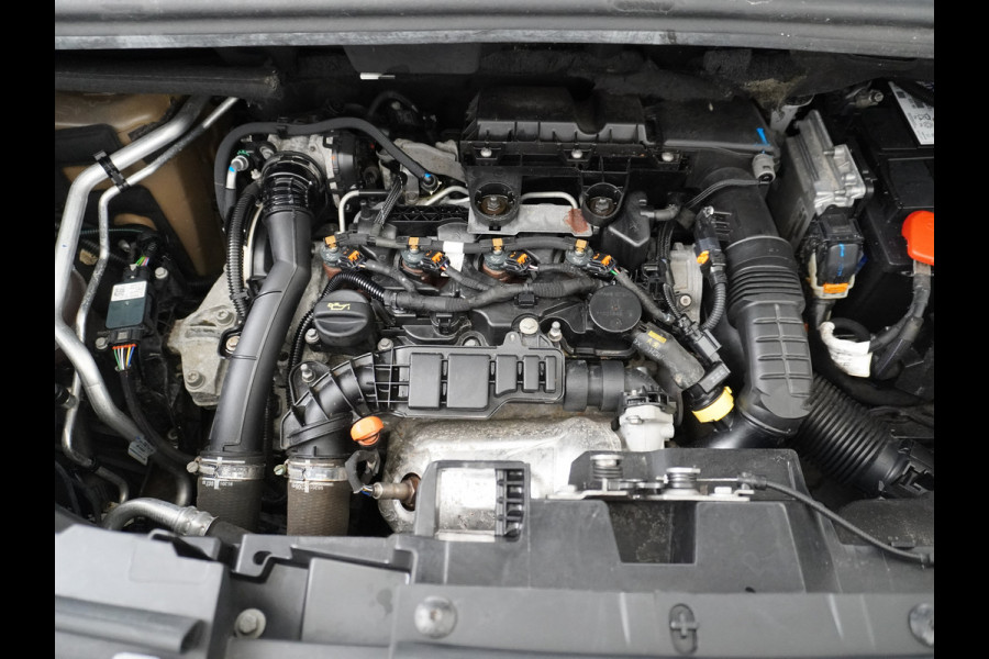 Opel Combo D102pk Leer Navi Apple/Android CruiseControl Stoel-/Stuurverw. Dab Bordherkenning Aut.Verlichting 1.5CDTi l1h1 EURO6 Bluetooth Regensensor Elek.Ramen Mistlampen Usb Pdc RamenAchter Volledig Betimmerde Laadbak Innovation