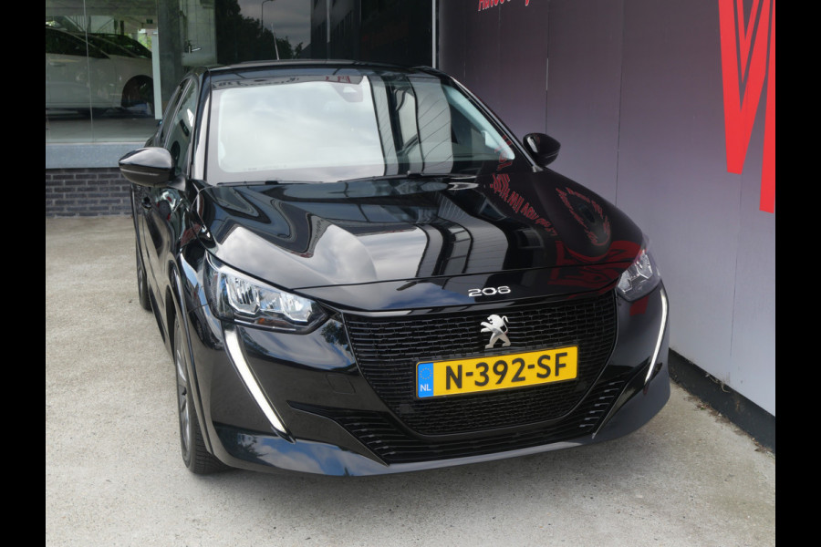 Peugeot e-208 EV ALLURE 50 kWh | LED | HALF-LEER | CRUISE | CARPLAY | ALL-SEASON | BTW-AUTO!