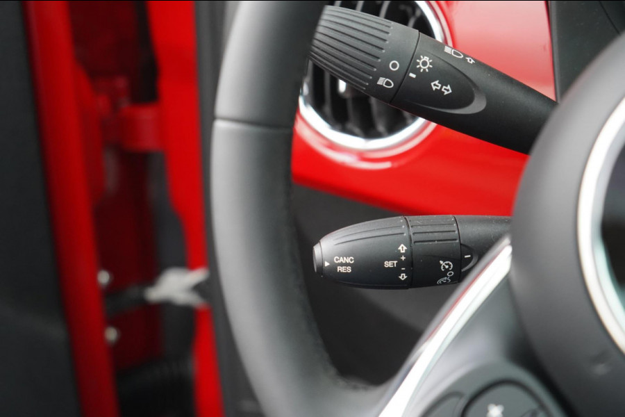 Fiat 500 1.0 Hybrid Dolcevita / NL-Auto / 24dkm NAP / Panoramadak / Airco / Cruise Control